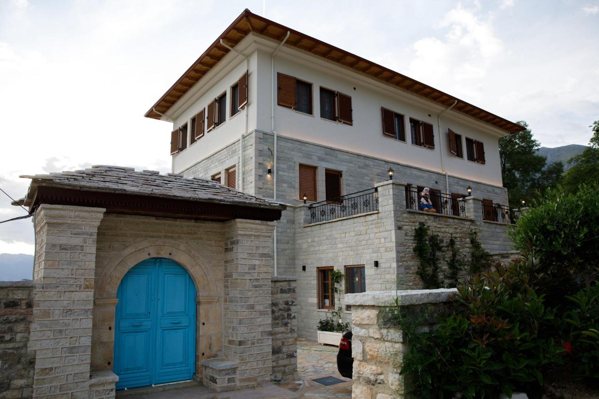 Bujtina Sophie Otel Libohove Dış mekan fotoğraf