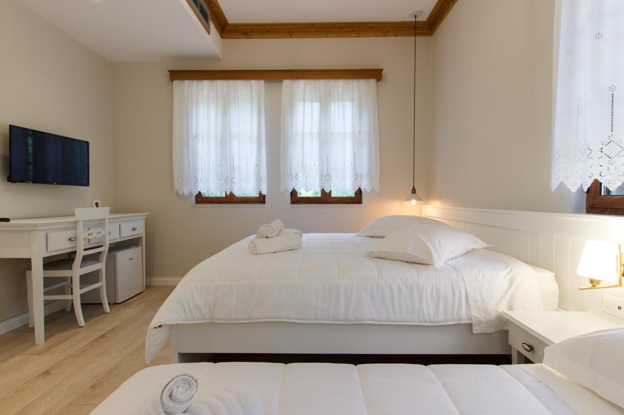 Bujtina Sophie Otel Libohove Dış mekan fotoğraf