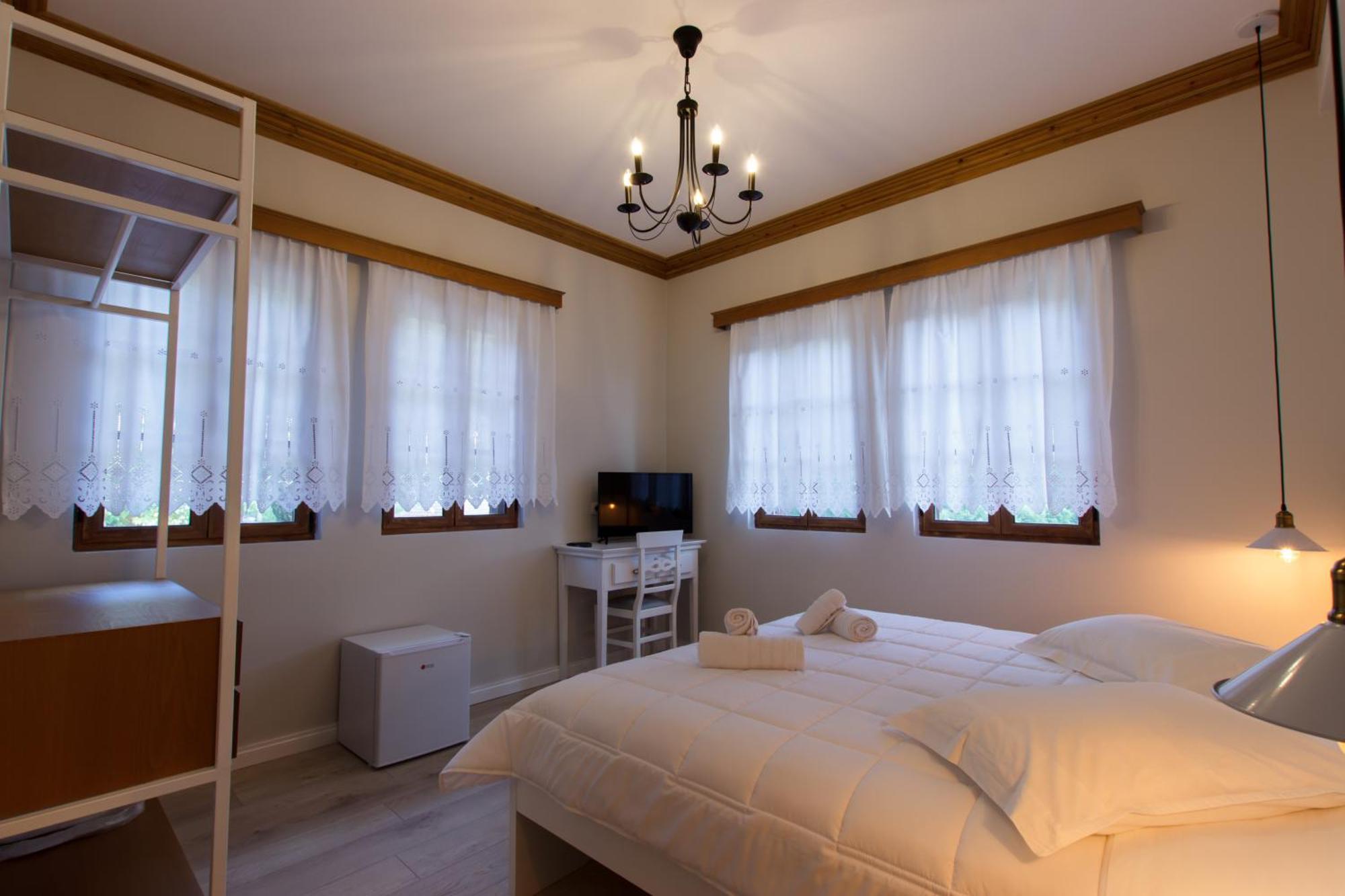 Bujtina Sophie Otel Libohove Dış mekan fotoğraf