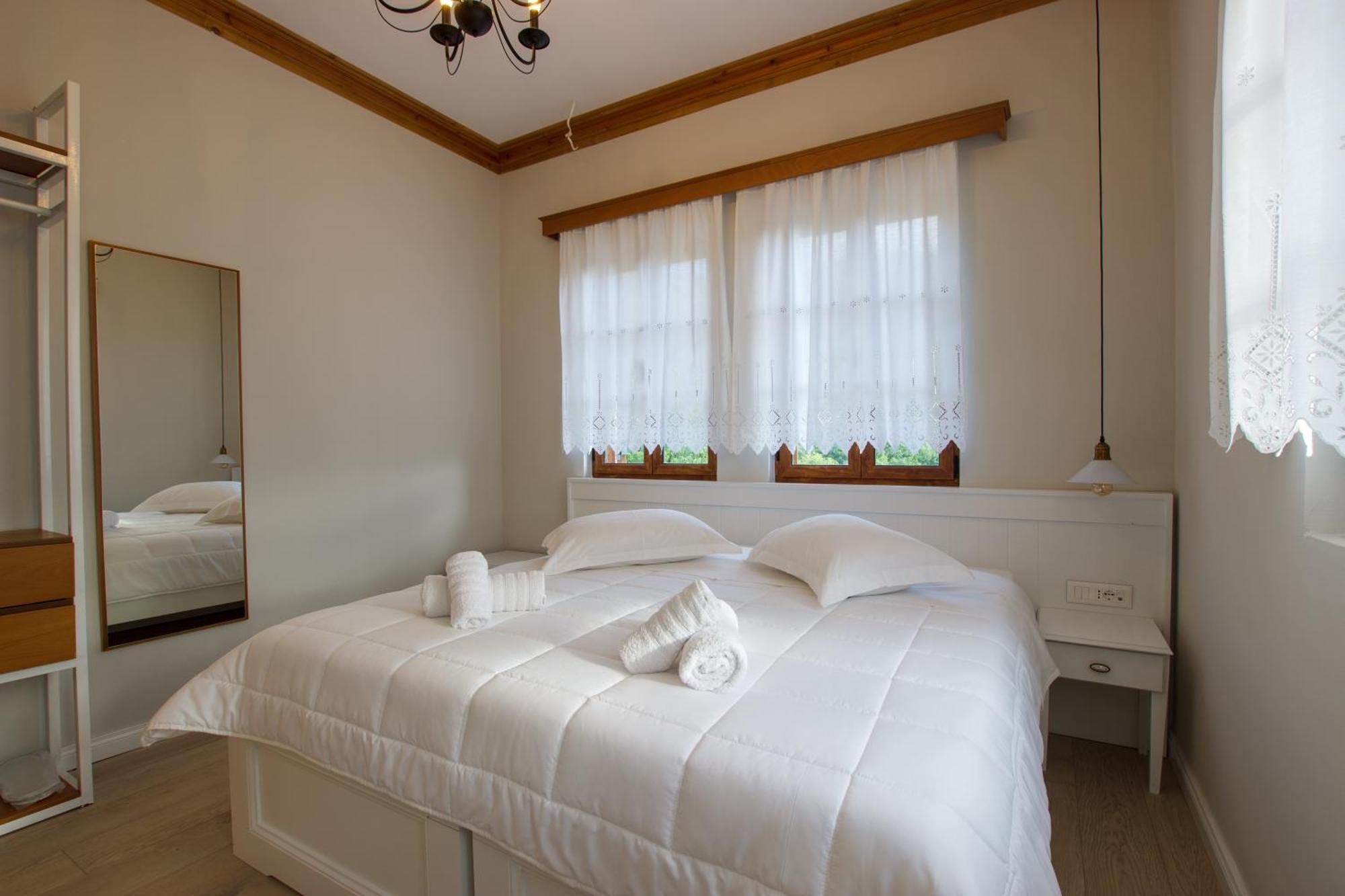 Bujtina Sophie Otel Libohove Dış mekan fotoğraf