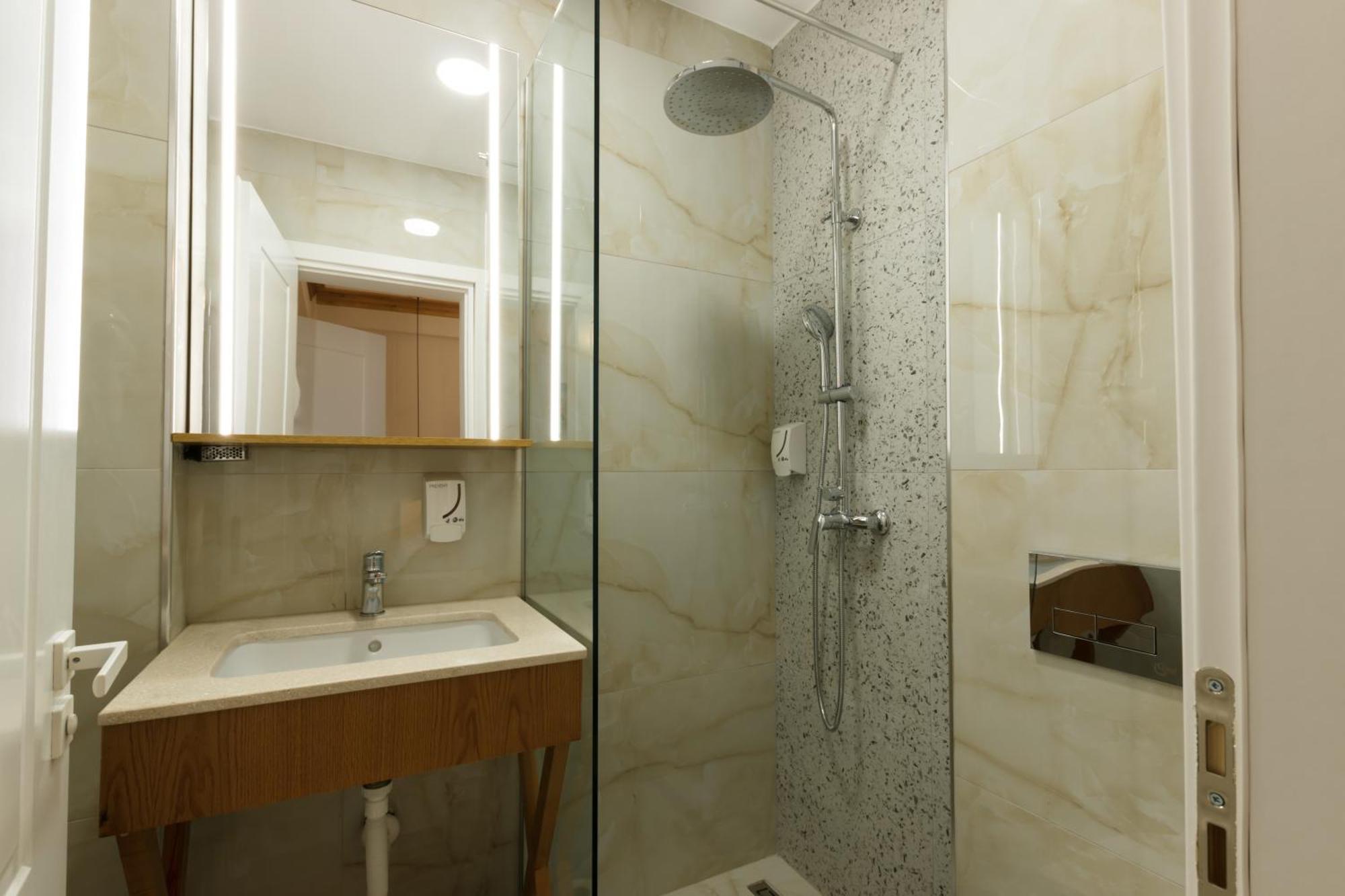 Bujtina Sophie Otel Libohove Dış mekan fotoğraf