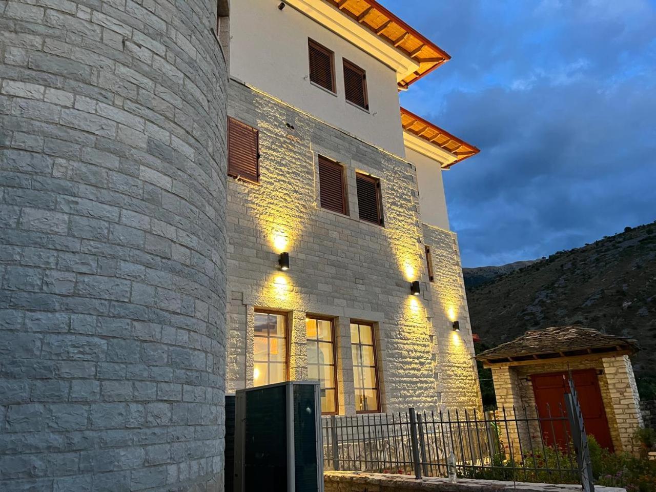 Bujtina Sophie Otel Libohove Dış mekan fotoğraf